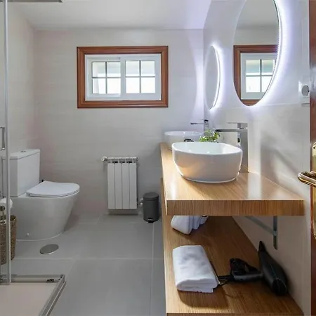 Gran Casa Con Vistas A La Ria De * Виго