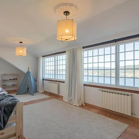 Дом отдыха Gran Casa Con Vistas A La Ria De Виго