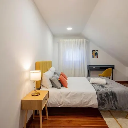 Gran Casa Con Vistas A La Ria De * Виго