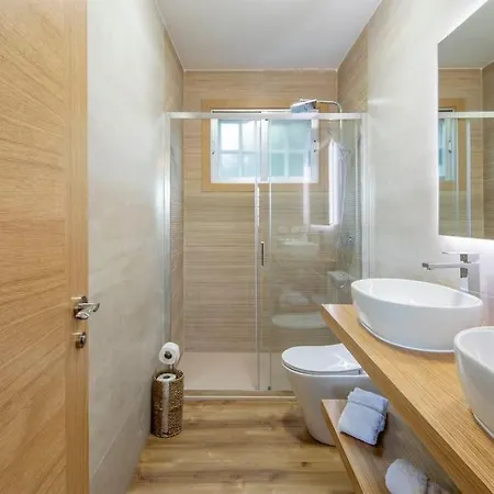 Gran Casa Con Vistas A La Ria De *