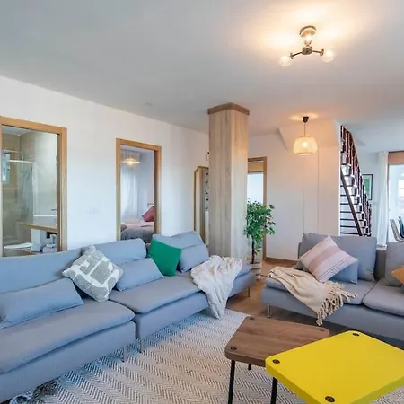 Gran Casa Con Vistas A La Ria De * Виго