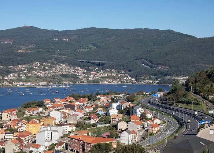 Gran Casa Con Vistas A La Ria De *